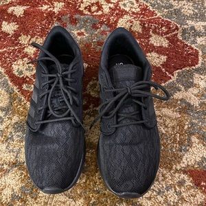 Adidas cloudfoam sneakers